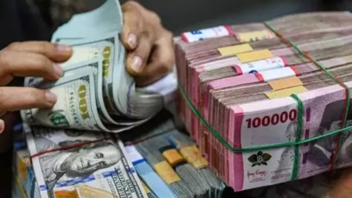 Gelombang krisis moneter kembali menghantam Indonesia