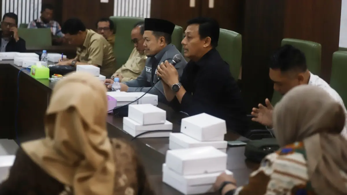 SAMPAIKAN ASPIRASI: Paguyuban pengurus KDMP di Kabupaten Mojokerto wadul DPRD terkait ketidakpastian pengelolaan koperasi desa. 
(Sofan JPRM)