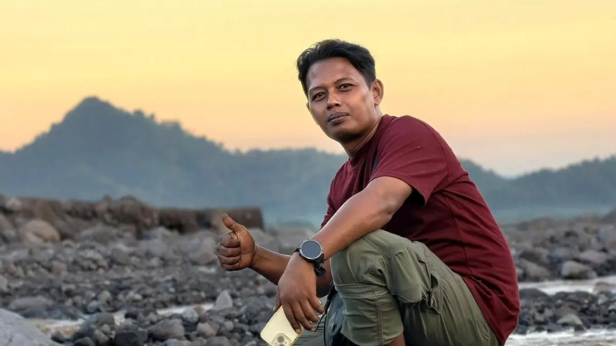KONSISTEN: Eko Misdiyantoro, kreator konten Kota Mojokerto yang sukses meraup pendapatan dari monetisasi kanal YouTube dan FB Pro.
