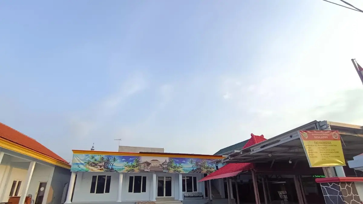KANTOR BARU: Gedung kantor Desa Japan, Kecamatan Sooko, Kabupaten Mojokerto yang tuntas dibangun dan segera difungsikan untuk meningkatkan pelayanan masyarakat. (Rizal JPRM)
