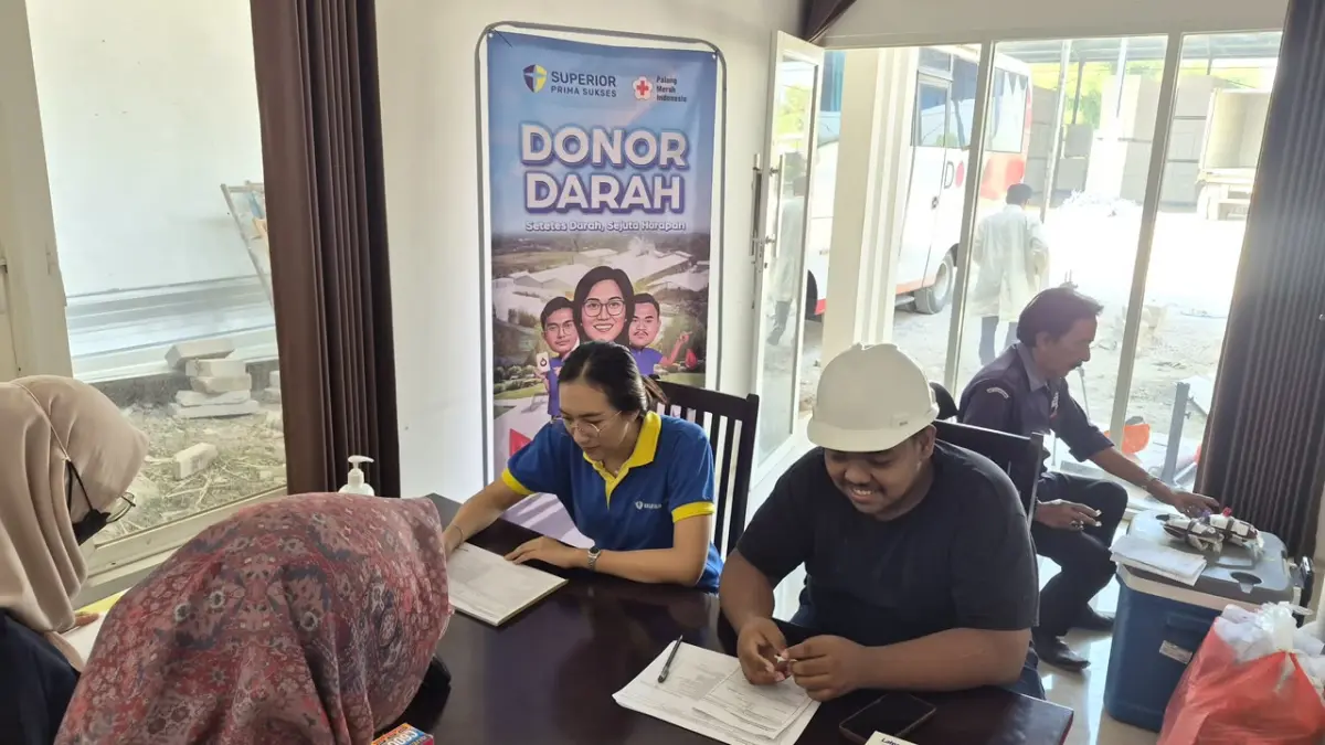 PT Superior Prima Sukses Tbk (BLES) produsen Bata Ringan Blesscon Plant 1 Mojokerto menggelar kegiatan donor darah bagi karyawan bekerja sama dengan Palang Merah Indonesia (PMI) Kabupaten Mojokerto. 