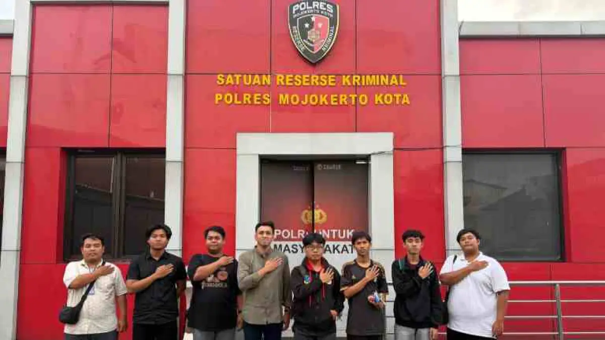 Tim ESport Kota Mojokerto tunjukkan skillnya dengan mampu tembus hingga 8 besar. Memperebutkan Kapolda Jatim Cup 2026 dan yang bakal lolos mewakili Jawa Timur di Piala Kapolri Cup 2026, di even Mobile Legend series.&nbsp;