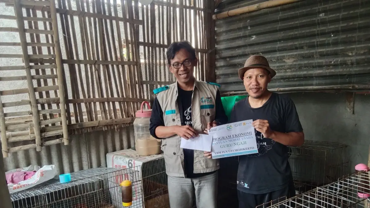 Program bantuan pasang baru listrik gratis bagi keluarga pra sejahtera dan rumah ibadah di wilayah Mojokerto, Jombang, dan Nganjuk pada Selasa (23/06).
