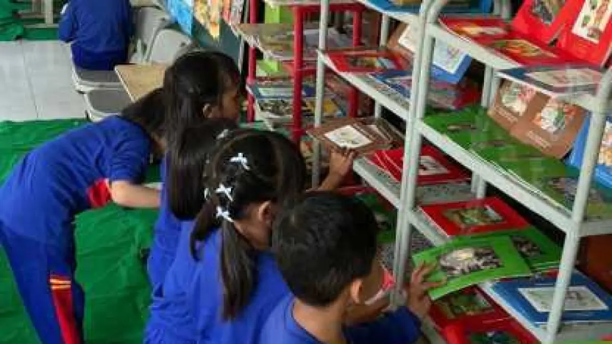 BUDAYA MEMBACA: Pojok Literasi, salah satu kegiatan yang menjadi bagian dari komitmen Sekolah Adiwiyata di SDN Kebonagung, Kecamatan Puri.&nbsp;(Indah JPRM)
