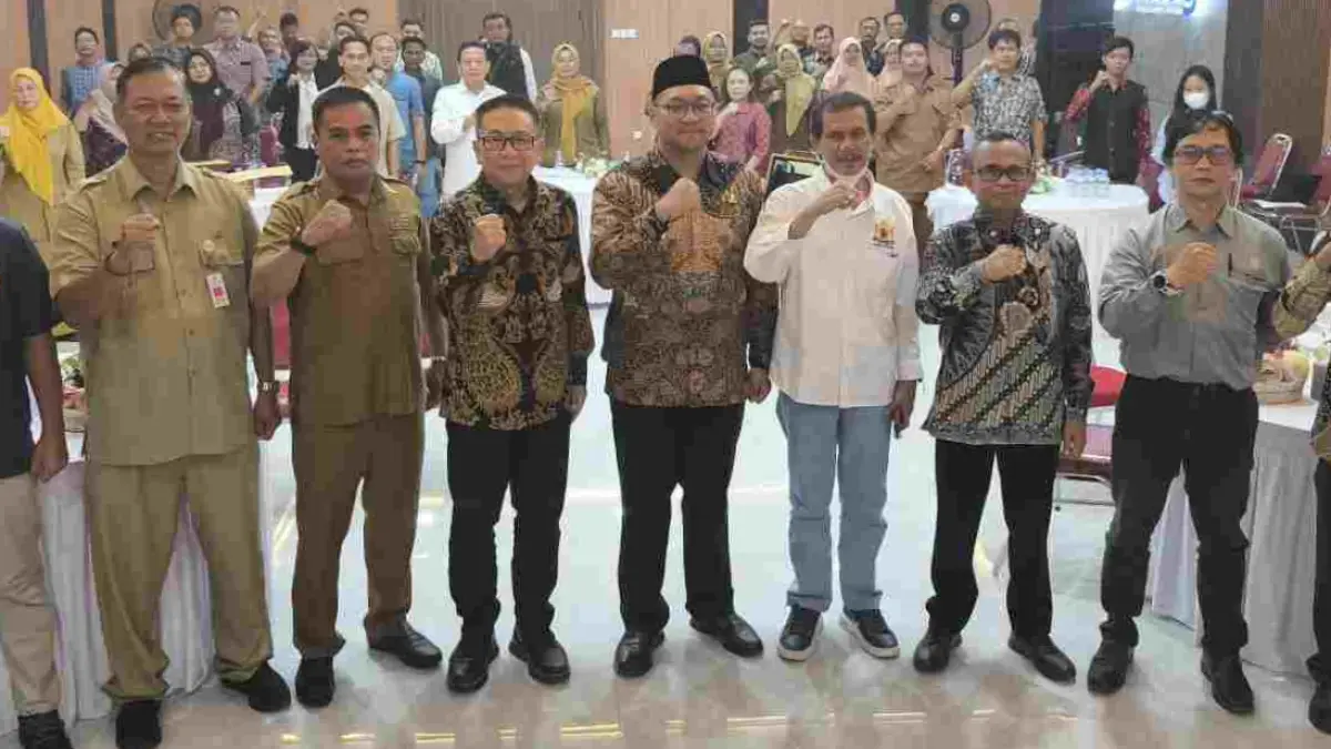 SINERGITAS: Wabup Mojokerto M. Rizal Octavian komitmen jalin senergisitas dalam Pengawasan Perizinan Berusaha Berbasis Risiko pada Sektor Perindustrian di Ruang Pertemuan Perum BULOG Kantor Cabang Mojokerto, Selasa, (30/6).