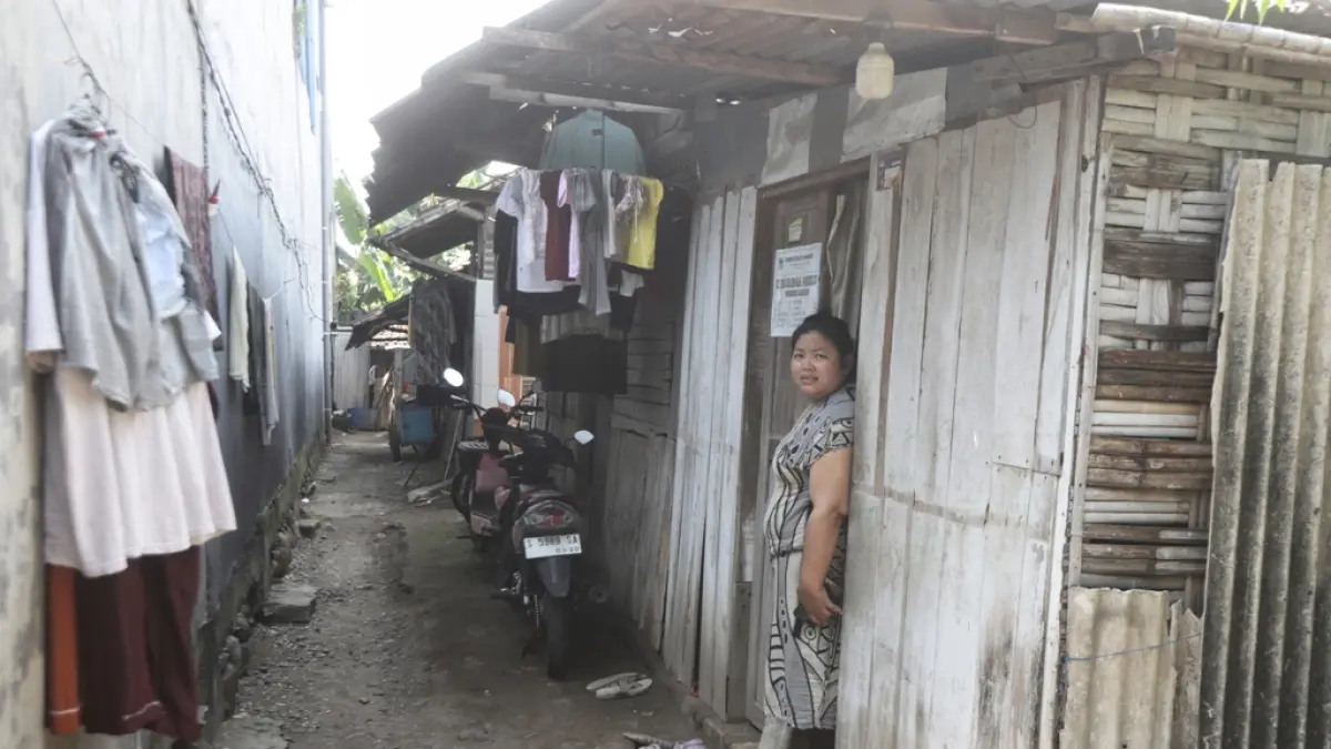PERMUKIMAN PADAT: Kondisi rumah warga di Lingkungan Pekayon, Kelurahan/Kecamatan Kranggan, Kota Mojokerto, yang belum semuanya punya sarana MCK, April lalu. (Sofan JPRM)