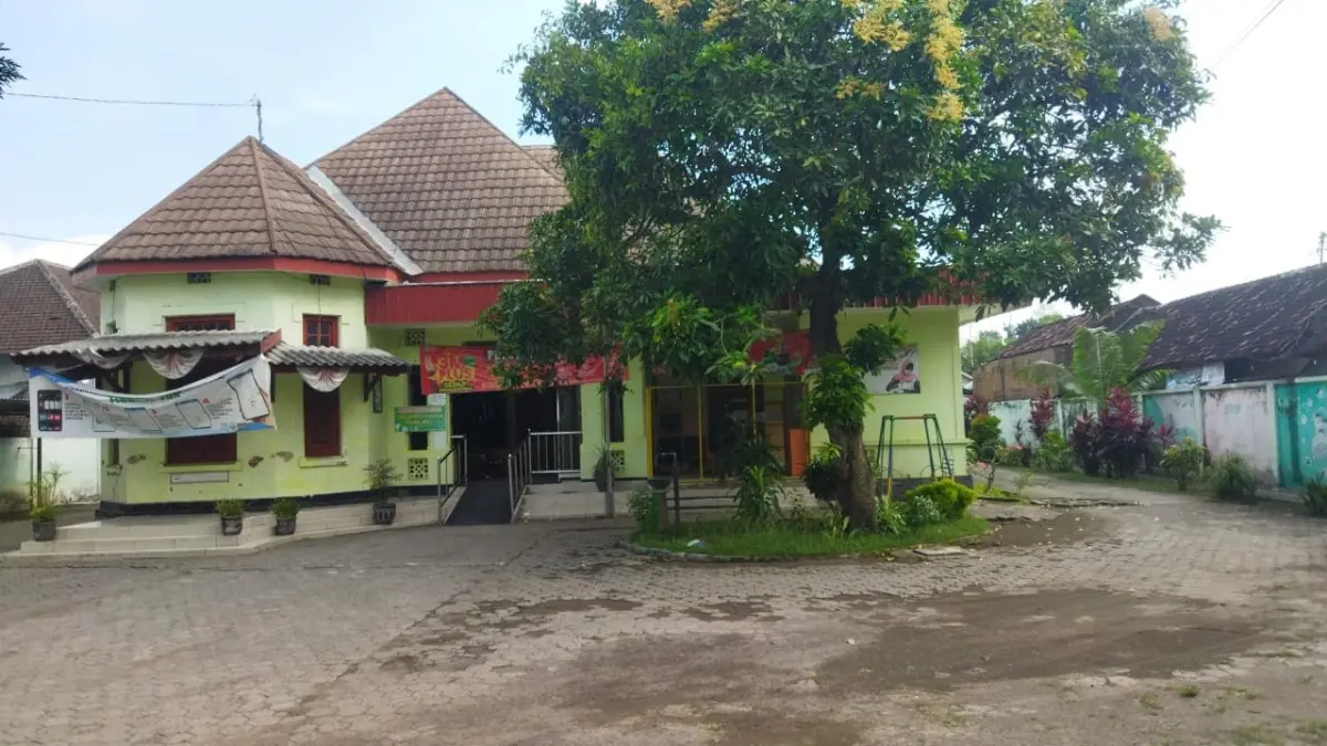 SIMPAN SEJARAH: Bekas markas Brigade Mobile Karesidenan Surabaya yang kini difungsikan sebagai Puskesmas Lespadangan, Kecamatan Gedeg, Kabupaten Mojokerto. 
