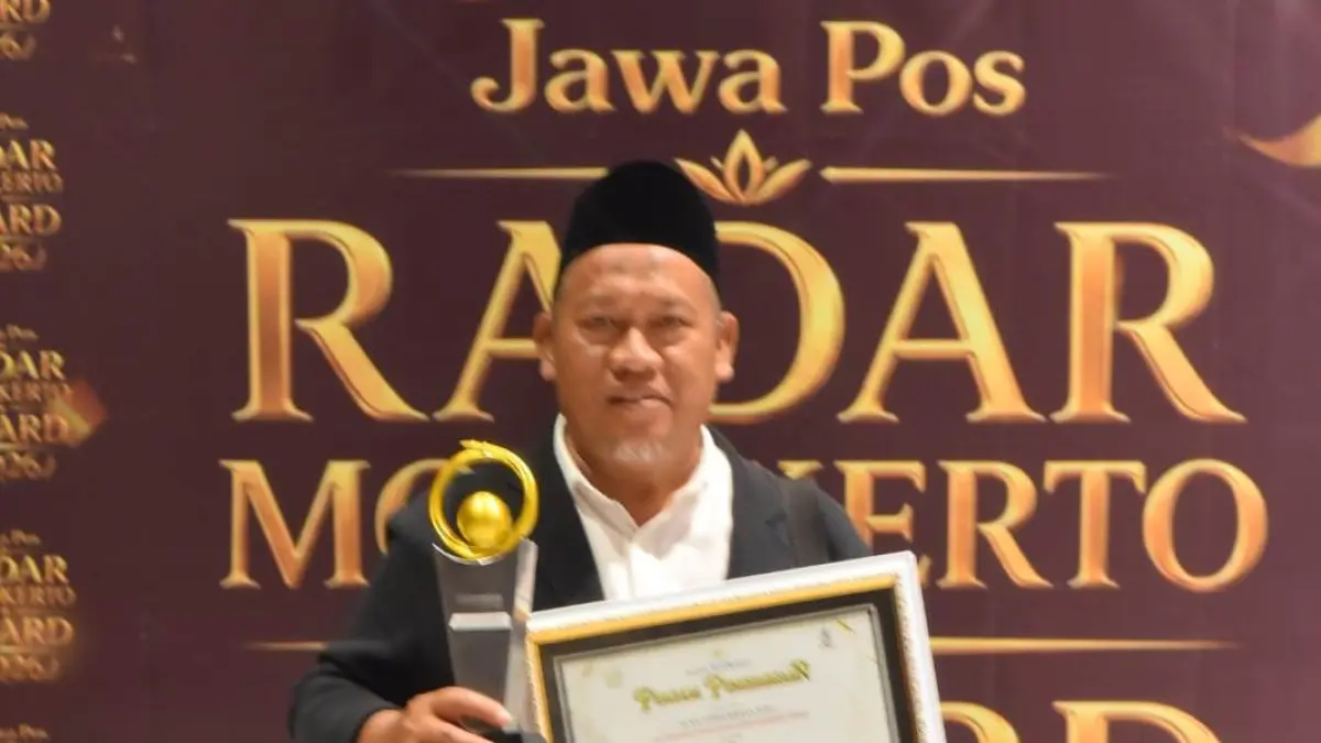 Dr. KH. Fathur Rohman, M.PdI, Pendiri dan Pimpinan Pondok Pesantren eLKISI Mojokerto.