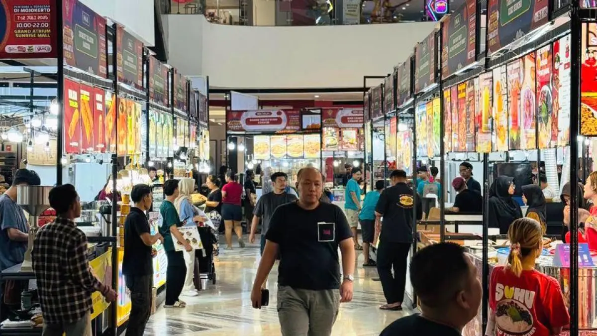 &nbsp;NYAMAN:&nbsp;Tempat yang nyaman dan bersih untuk berburu makanan dan minuman viral.&nbsp;