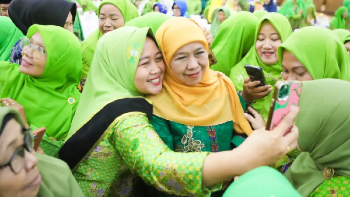Gubernur Jawa Timur yang juga Ketua Umum Dewan Pembina Pimpinan Pusat (PP) Khofifah Indar Parawansa hadir dalam Deklarasi Perdamaian Muslimat NU Provinsi Riau, pada Rabu 8 Juli 2026. (dok Biro Adpim Setdaprov Jatim for JPRM)