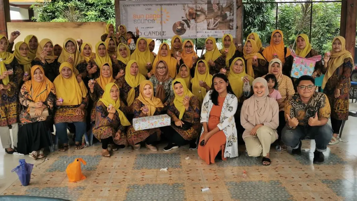 PT Sun Paper Source sebagai entitas yang paling konsisten dalam menjaga keselarasan program CSR dengan kelestarian lingkungan.