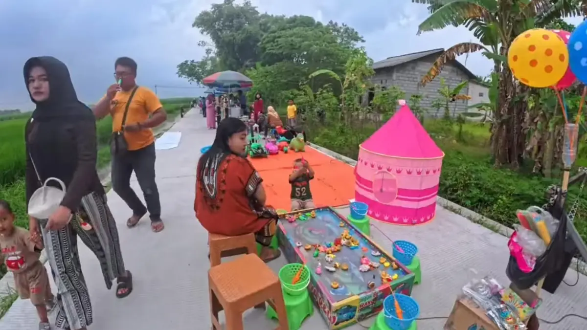 RAMAI DIKUNJUNGI: Spot nyore, salah satu kawasan viral di Desa Batankrajan yang diganderungi warga untuk menikmati suasana sore hari. (Indah JPRM)
