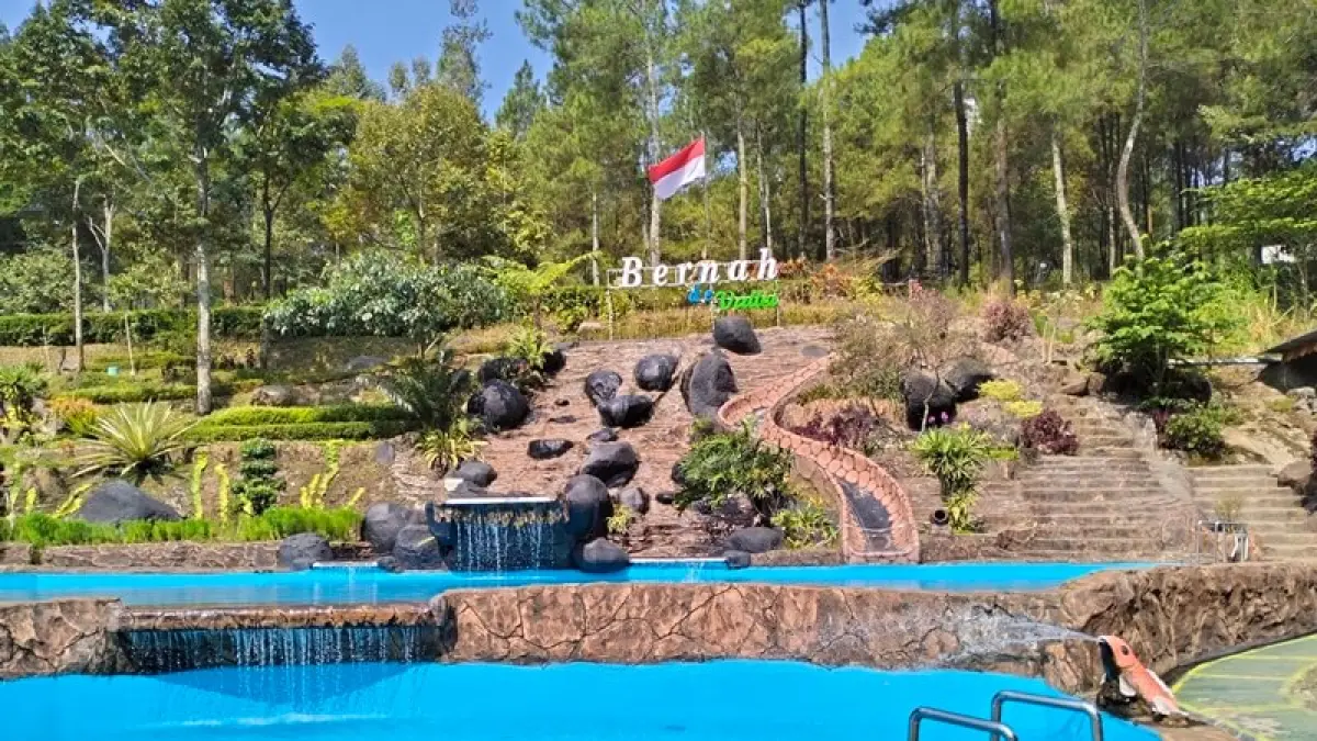 Bernah De Vallei, wisata alam dengan suasana pegunungan yang sejuk serta berbagai wahana yang cocok dinikmati bersama keluarga.