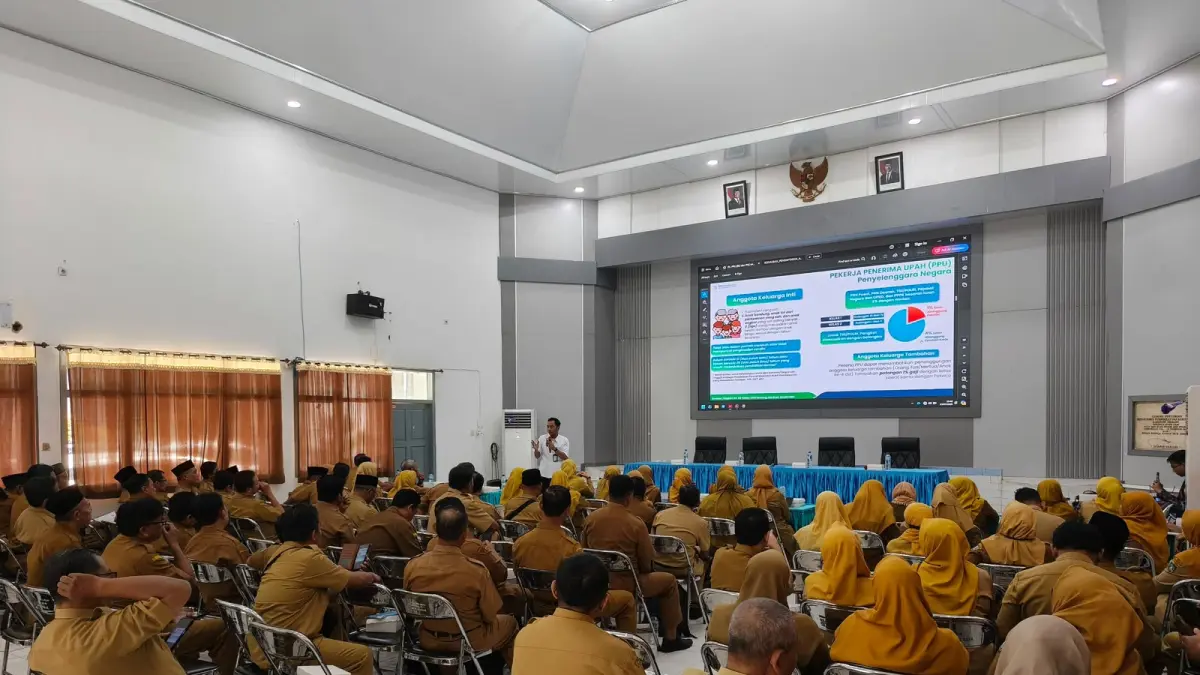 BPJS Kesehatan Kantor Cabang Mojokerto menggelar sosialisasi mengenai pendaftaran anggota tambahan bagi peserta segmen Pekerja Penerima Upah (PPU) di lingkungan Dinas Pendidikan dan Kebudayaan Kabupaten Jombang, Senin (13/07).