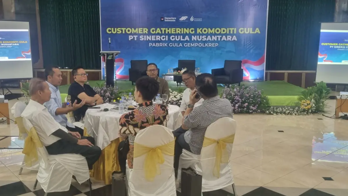 STRATEGIS: PT SGN menggelar customer gathering Komoditi Gula di PG Gempolkrep untuk mempererat hubungan sekaligus menyerap aspirasi dari para mitra dagang utama, Kamis (2/7).