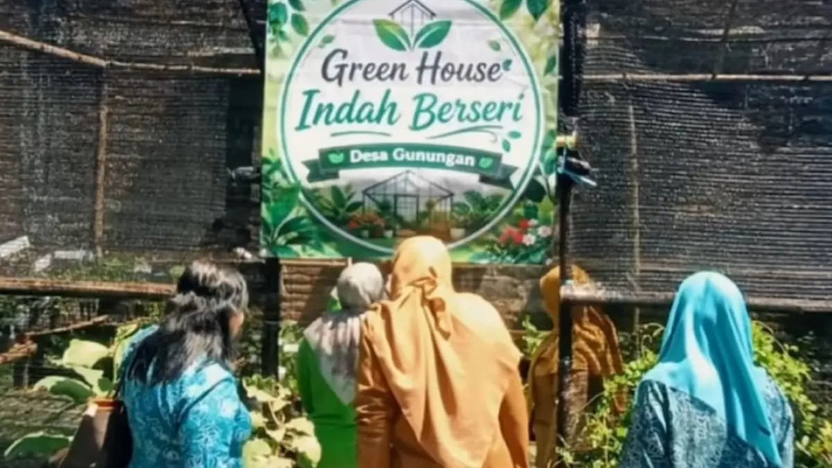 ASRI: Green House Indah Berseri, Desa Gunungan, Kecamatan Dawarblandong, yang menjadi tempat budidaya sayuran dan tanaman obat keluarga.&nbsp;