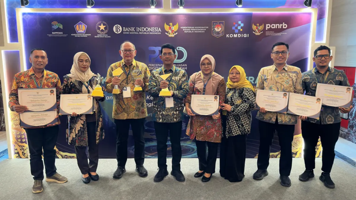 CASHLESS: Bank Jatim Cabang Mojokertoi diganjar Juara 2 se-Jawa Bali dalam Championship Perluasan Percepatan Digitalisasi Daerah (PD2DD).