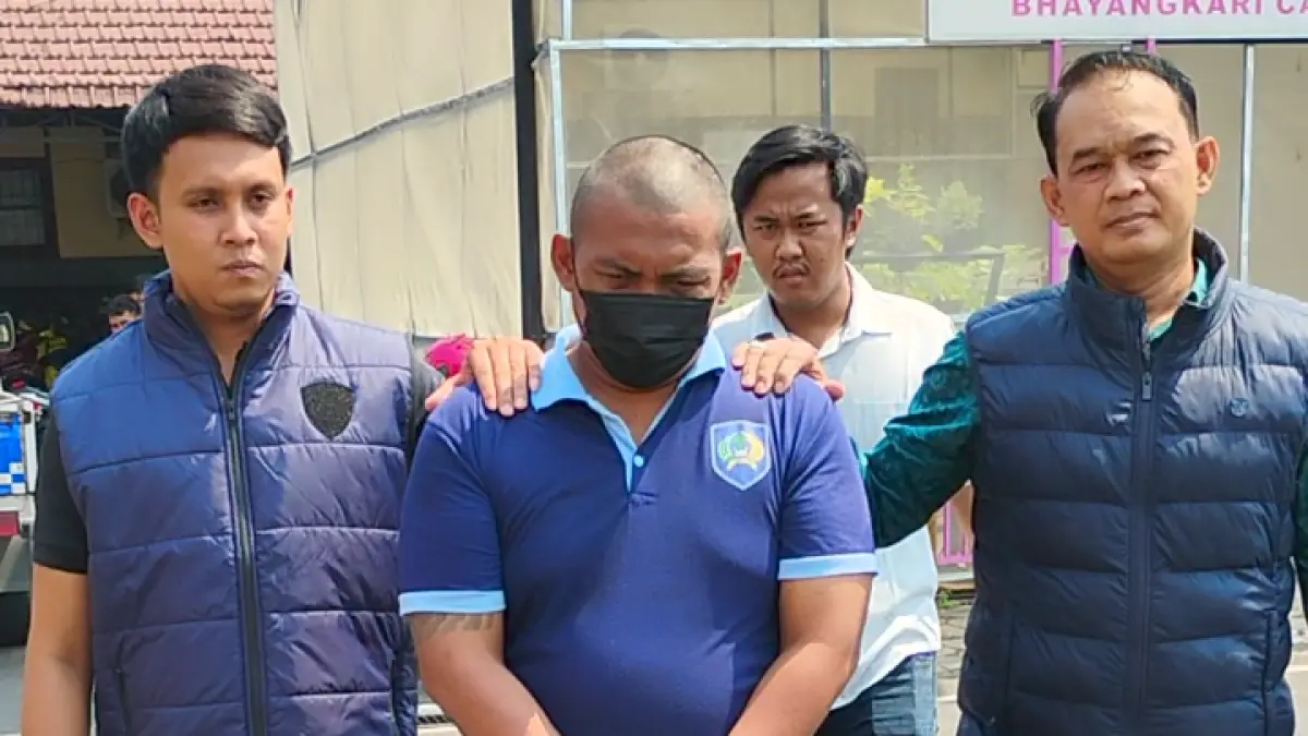 DIRINGKUS: Pelaku curanmor di empat TKP di Kota Mojokerto telah dicokok petugas Satreskrim Polres Mojokerto Kota, beberapa waktu lalu. (Martda JPRM) 