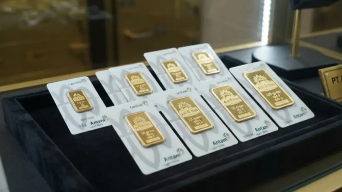 Harga emas Antam hari ini turun Rp9.000 ke Rp2,601 juta per gram. Buyback Rp2,332 juta.