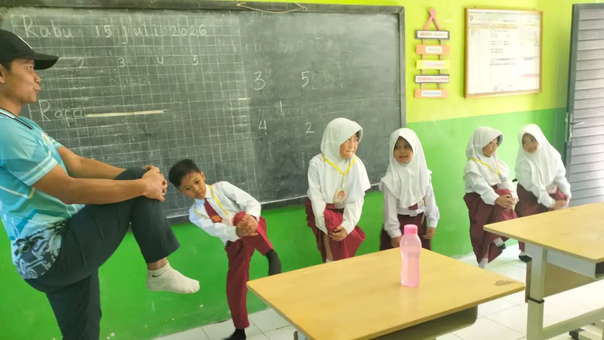 MENYENANGKAN: SDN Gumeng, Kecamatan Gondang, gelar MPLS tahun ajaran baru 2026/2027 ceria dan ramah.