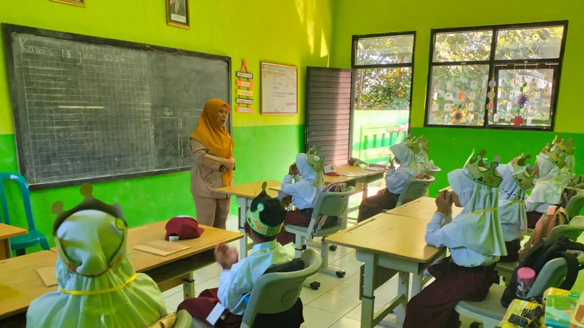 MENYENANGKAN: SDN Gumeng, Kecamatan Gondang, gelar MPLS tahun ajaran baru 2026/2027 ceria dan ramah.