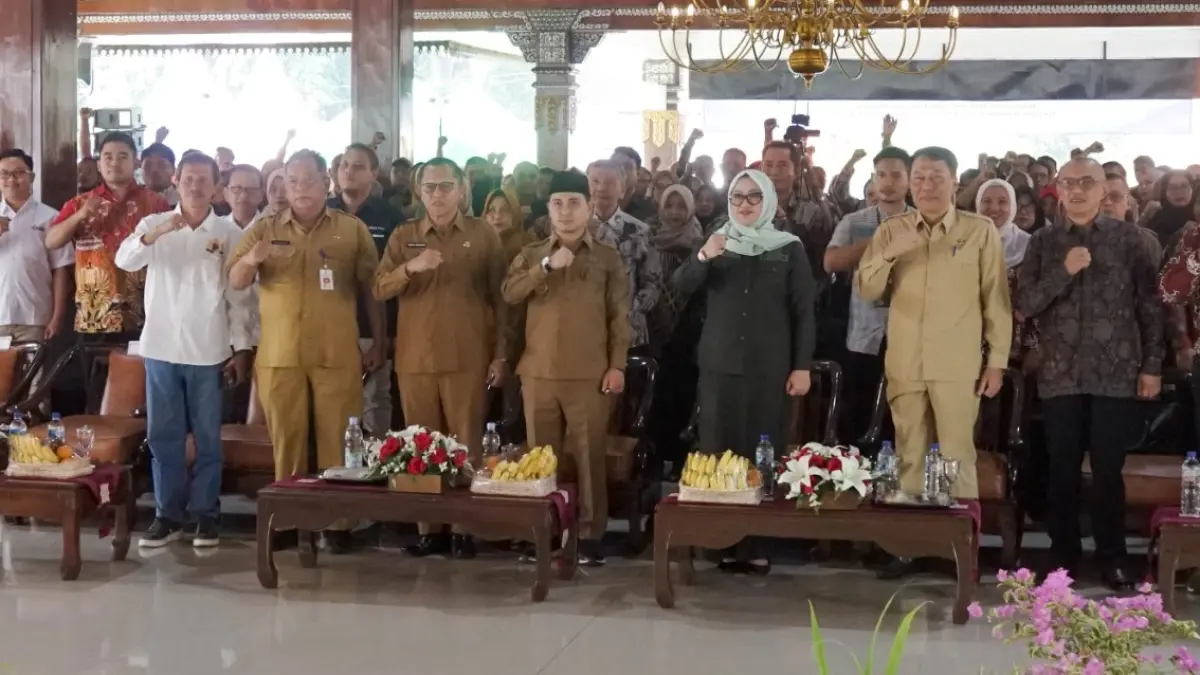 SINERGISITAS: Diskop UM sukses gelar seminar Hari Koperasi Nasional ke-79 di Pendapa Graha Majatama buah kolaborasi dengan paguyuban koperasi simpan pinjam dan paguyuban Majastra (Majapahit Strategi), Selasa (21/7).