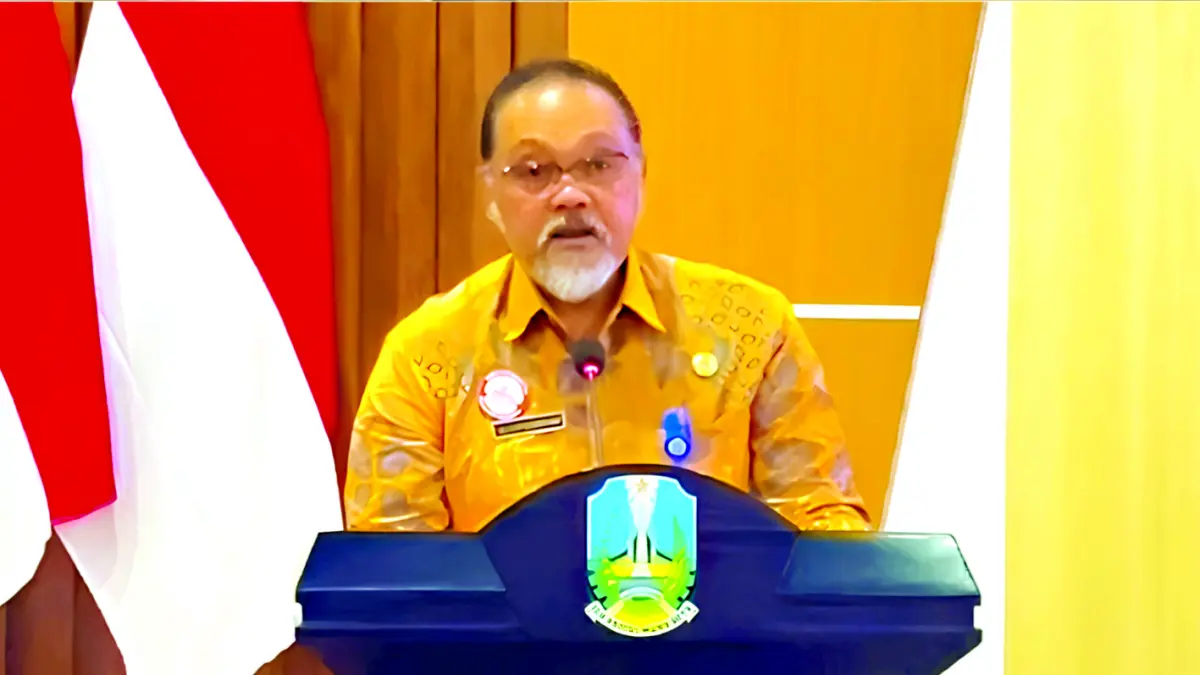 LAYANAN TERBAIK: Direktur RSUD Sumberglagah dr Edy Cahyono memberikan sambutan sekaligus membuka acara.