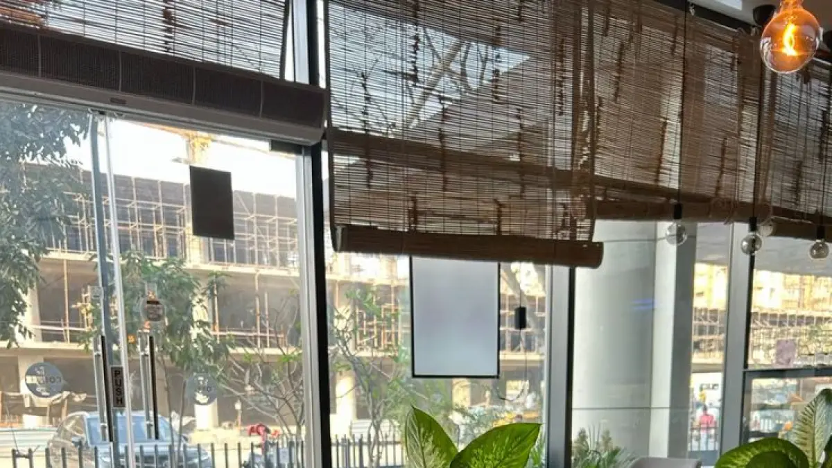 Makanan enak, Wi-Fi lancar, dan suasana tenang, Menolak pusing karna tugas dan kerjaan. yuk, langsung ke kafe-kafe berikut ini.
