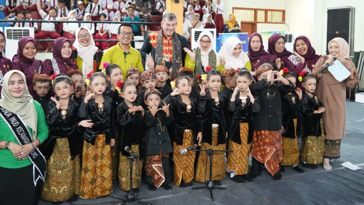 SENI DAN BUDAYA: Penampilan gamelan cilik bilingual bertema kelestarian budaya dari kelompok seni TK Negeri Pembina Trowulan.