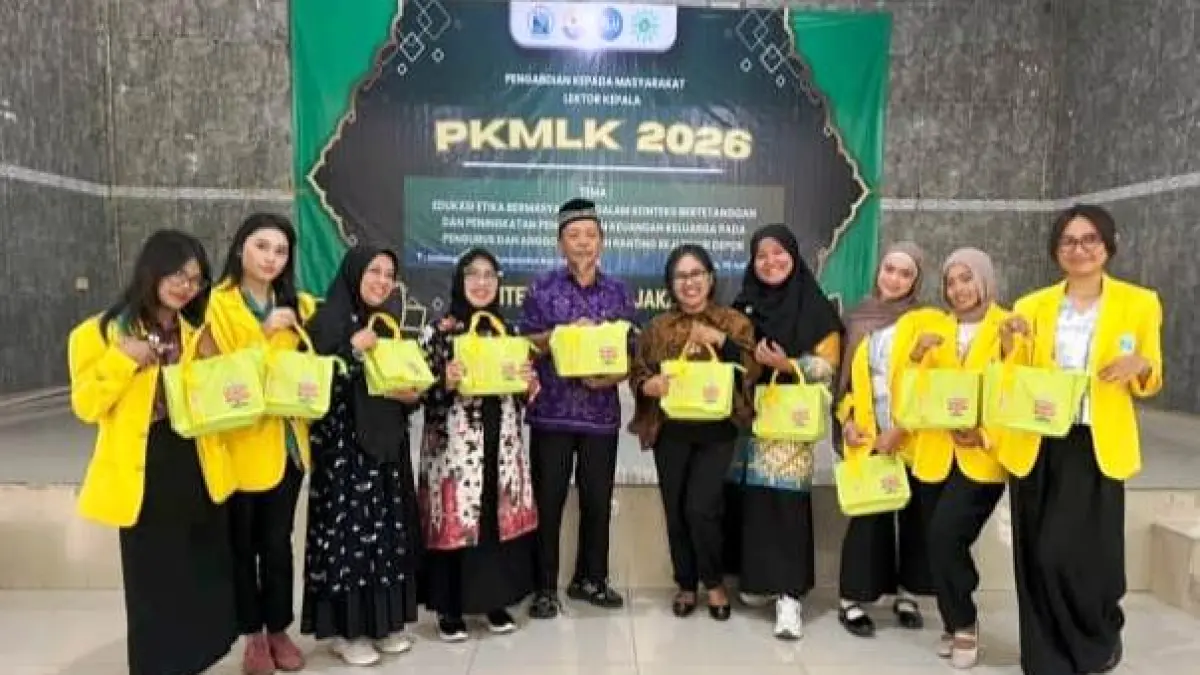 Narasumber dan mahasiswa Program Studi Keuangan dan Perbankan Terapan.