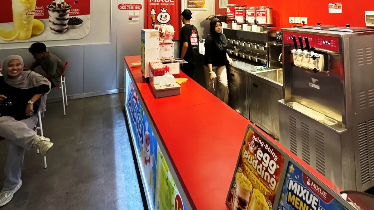 VARIAN: Banyak menu dan varian yang terbaru yang bisa Anda nikmati saat bersama teman, keluarga bahkan relasi.