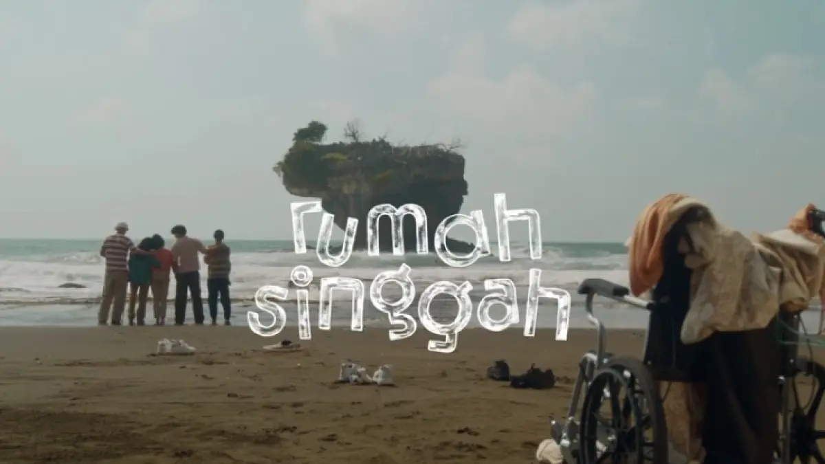 Bukan sekadar tentang kesedihan akibat penyakit yang diderita, film Rumah Singgah mengajak kita merayakan arti hidup dan persahabatan di tengah keterbatasan.