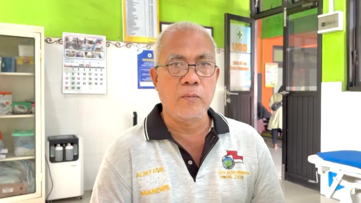 Zainul Abidin (47), peserta JKN yang terdaftar di wilayah Jampirogo, Mojokerto mengaku sangat terbantu dengan pelayanan yang diberikan saat harus membawa anaknya mendapatkan penanganan medis secara darurat di Puskesmas Sooko. (dok BPJS Kesehatan Cabang Mojokerto for JPRM)