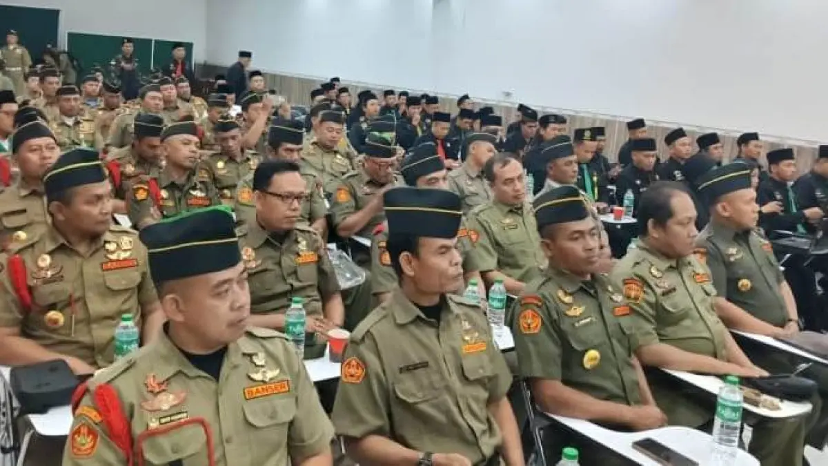 SIAP SIAGA: Komandan Banser dari 28 Satkorcab se-Jawa Timur mengikuti rakor pengamanan bersama satkornas dan Pagar Nusa di Ponpes Bahrul Ulum Tambakberas Jombang, Sabtu (8/8) malam. (Farisma JPRM)