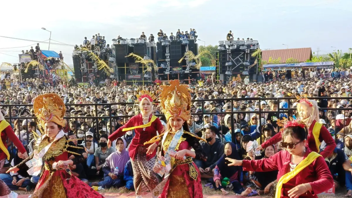 DIAWASI: Karnaval sound horeg digelar di Desa Cinandang, Kecamatan Dawarblandong, Kabupaten Mojokerto dalam memperingati HUT ke-79 RI pada 2024.&nbsp;(dok JPRM)