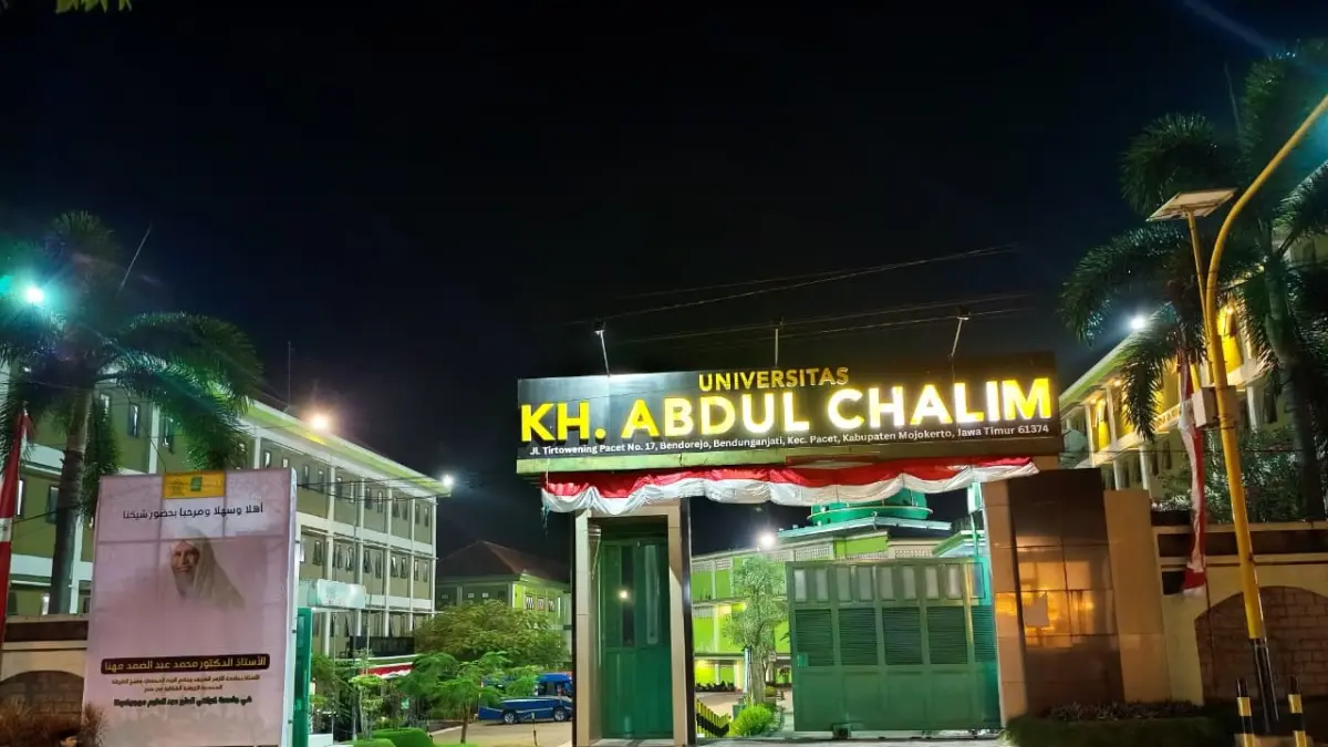 PERGURUAN TINGGI: Suasana Universitas KH Abdul Chalim di Desa Bendunganjati, Kecamatan Pacet, Kabupaten Mojokerto usai mengalami peristiwa pencurian, Minggu (9/8). (Rizal JPRM) 