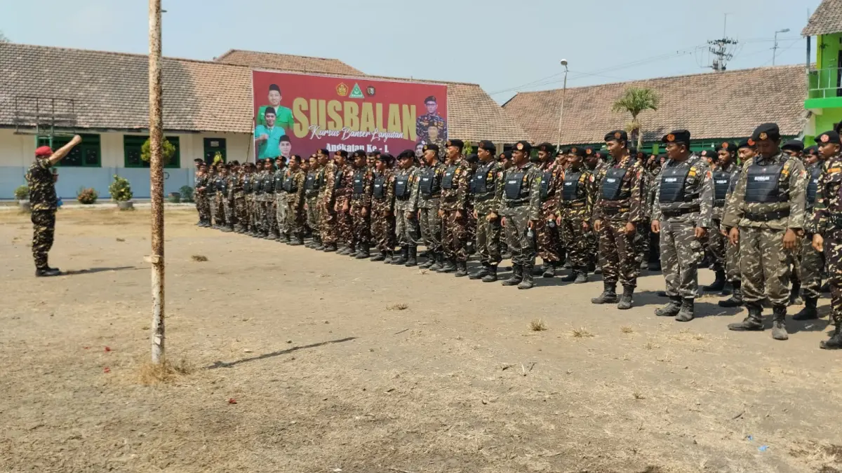 PANGGILAN ORGANISASI: Ratusan Banser di bawah naungan Satkorcab Banser Kabupaten Mojokerto saat mengikuti Susbalan di Desa Medali, Kecamatan Puri, beberapa waktu lalu.