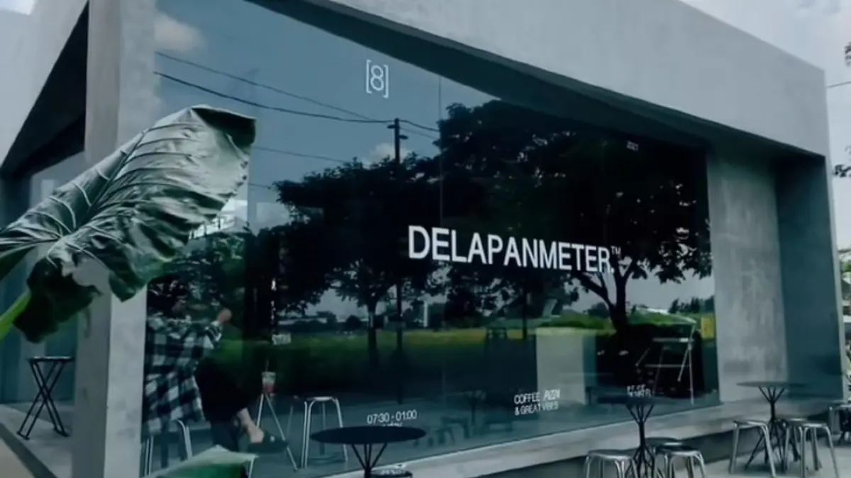 Delapan Meter, Kafe dengan konsep Industrial yang estetik ditambah dengan view persawahan yang menjadi daya tarik anak muda untuk nongkrong berlama lama