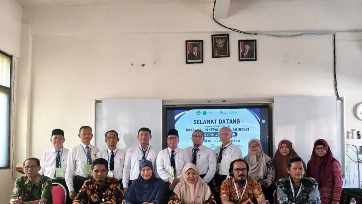 KEPEMIMPINAN: Kegiatan mentoring di SMPN 24 Surabaya sekaligus tergabung dalam kelas 3 kelompok 1.