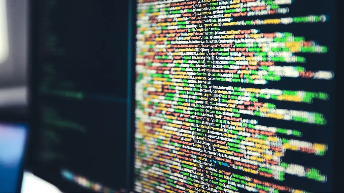 Jejak digital kini menjadi perhatian penting saat melakukan aktivitas/interaksi apa pun di internet. (Foto: Markus Spiske/Unsplash)