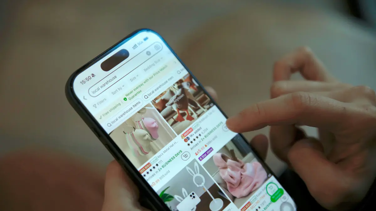 Kenali berbagai modus penipuan saat berbelanja online dan melakukan transaksi digital. (Foto: Unsplash)