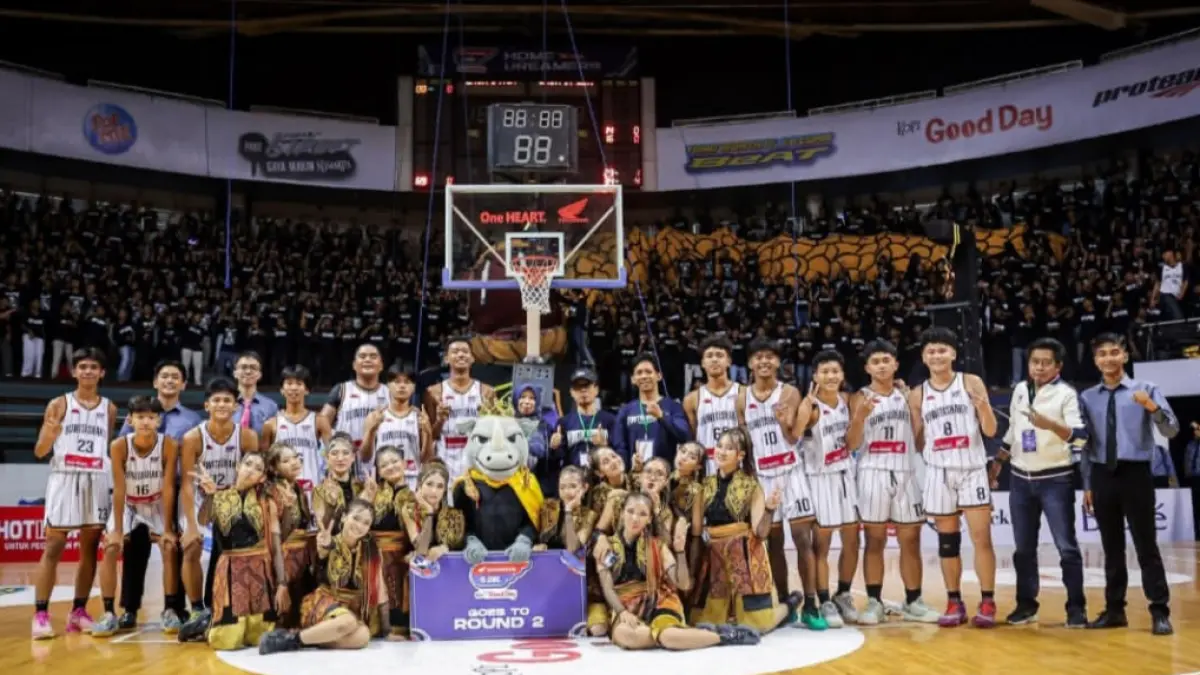 DIPERHITUNGKAN: Skuad Basket Smanda Mojokerto merayakan keberhasilan melaju ke babak Round 2 DBL Jawa Timur 2026, beberapa waktu lalu.