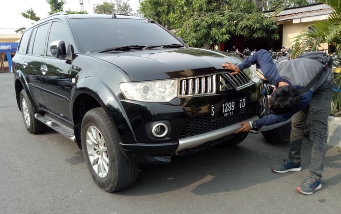 bawa-pajero-kasek-smkn-1-pungging-serempet-pns