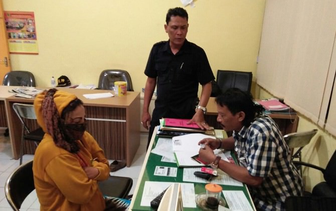 psk-lari-tunggang-langgang-satpol-pp-ciduk-germo