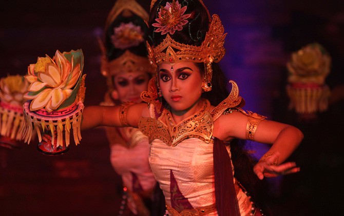 tari-bali-majapahit-wajah-keberagaman-indonesia