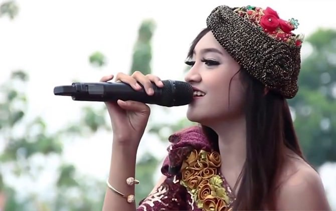 jihan-audy-pesonanya-jadi-trendsetter-dangdut-koplo-jawa