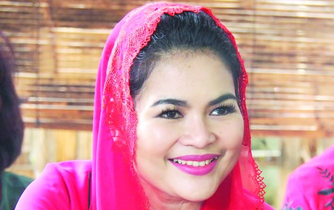 belajar-ngaji-ke-bu-fat-ikuti-jalan-politik-bung-karno