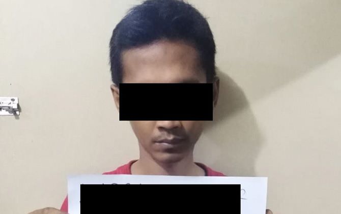 karyawan-spbu-curi-iphone-polisi-yang-ketinggalan-saat-bab