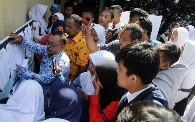 tak-penuhi-pagu-jalur-siswa-miskin-diperpanjang-bisa-bermodal-sktm
