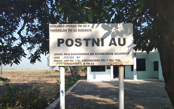 landasan-pesawat-hindia-belanda-dekat-kampung-sulit-terlihat-musuh